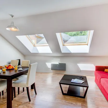 Les Balcons D'aix.4 아파트 레데세르